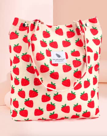 Social media trends Viral content Trending hashtags Social media updates Trending memes and videos Tote bag with strawberry pattern, ideal for groceries or casual outings
