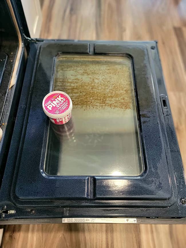 A reviewer's oven earlier and aft utilizing the Pink Stuff