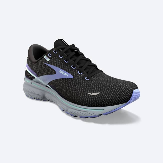 Brooks running shoe ghost 15 in black and lilac