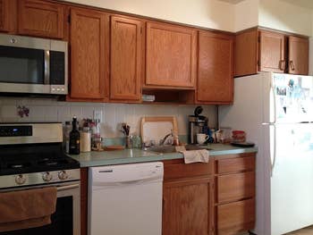 reviewers kitchen with green kitchen counter