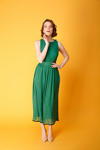 quiz yellow dress