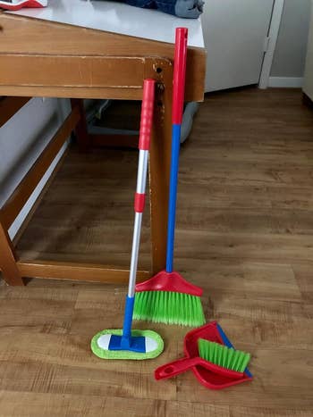 reviewer image of the cleaning set