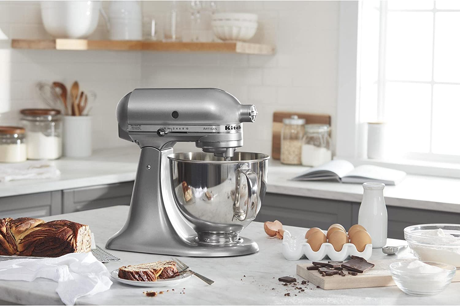 the metallic  mixer with bowl