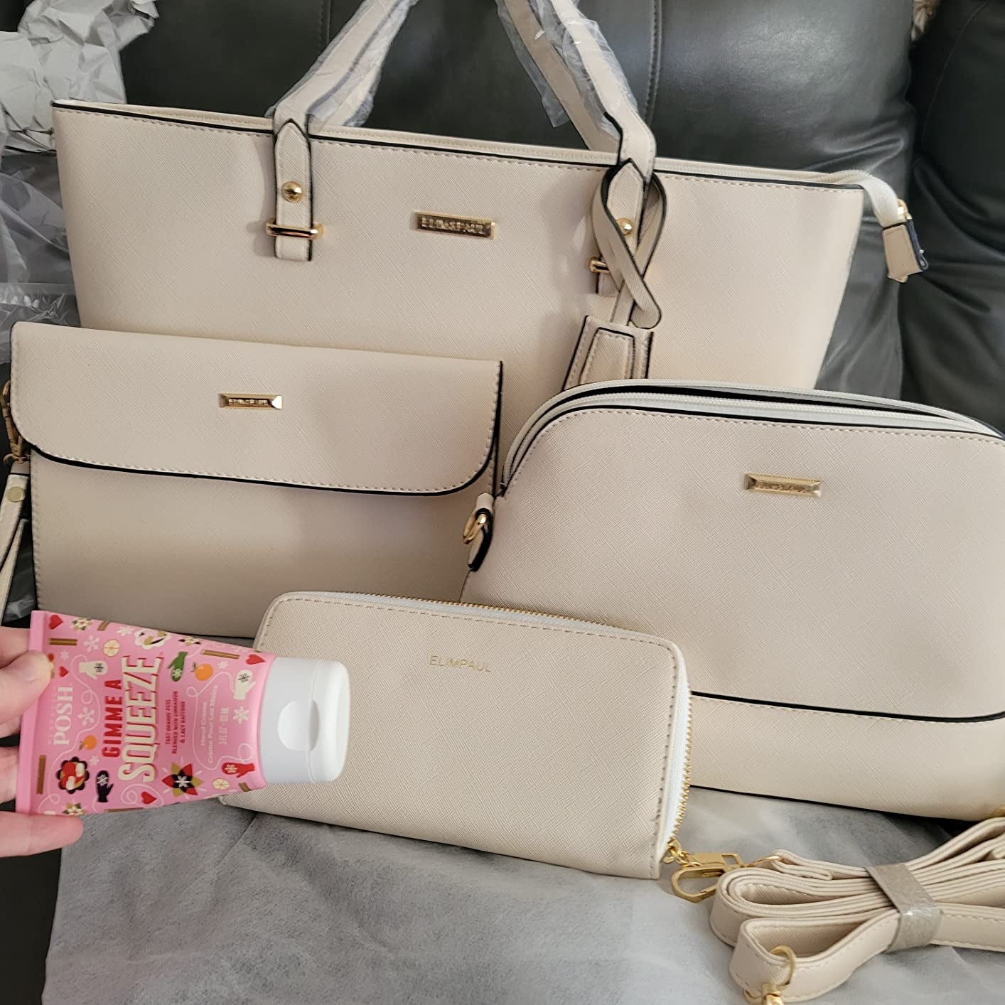 reviewer image of the purse set in white
