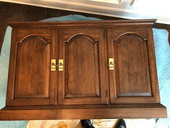 reviewer's brown wooden buffet without legs