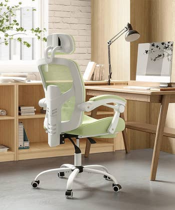 the green desk chair