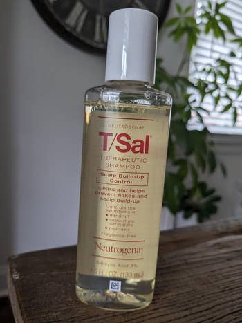 Neutrogena T/Sal Therapeutic Shampoo bottle