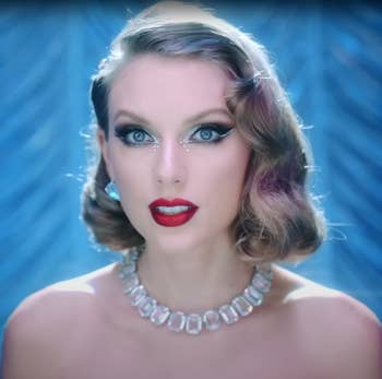 taylor in the elson 4 shade of lipstick from the bejeweled music video