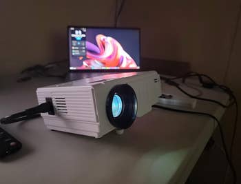 reviewers white projector