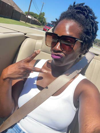 Reviewer successful the prima wearing the sunscreen