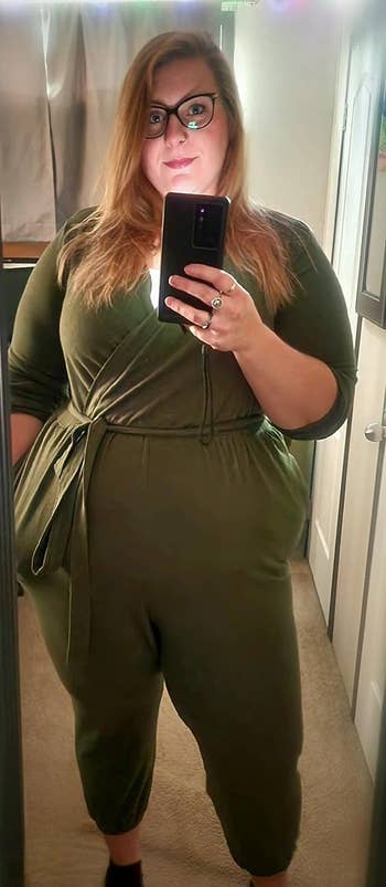another reviewer wearing same jumpsuit in green