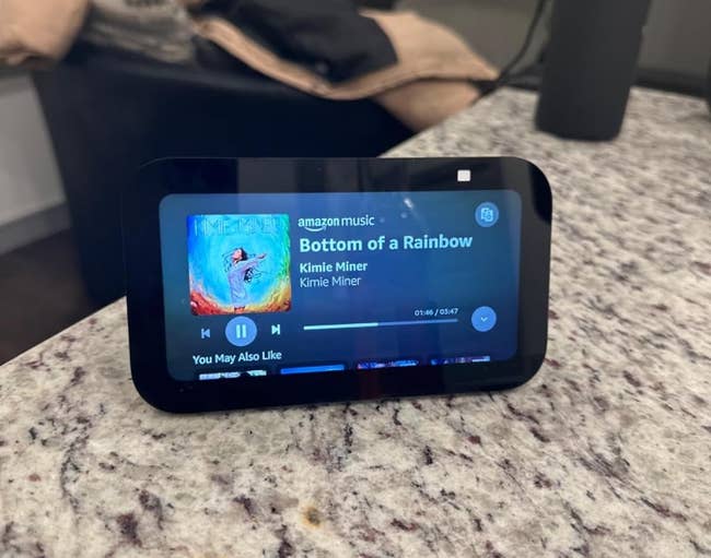 echo show 5 on a kitchen counter