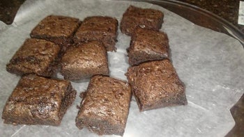 Eight fresh brownies made with the rapid brownies maker