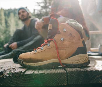 the hiking boot in Cognac with red laces