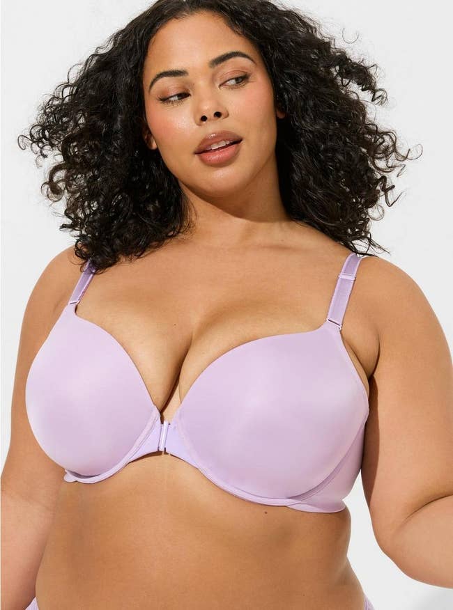 28 Summer-Ready Clothing Pieces For Big Boobs