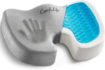 the gray cushion, half of which has a hand indentation to indicate the memory foam material, and half of which shows the inner gel cushioning