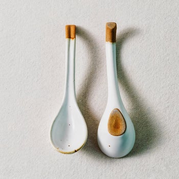 Photo of spoon face up and face down