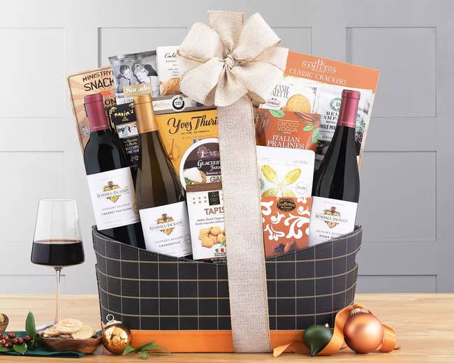 Kendall Jackson vintners reserve gift basket