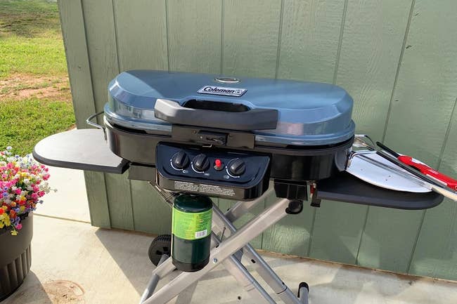 Reviewer's portable grill in blue