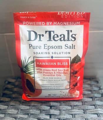 Dr Teal's Pure Epsom Salt Soaking Solution, Hawaiian Bliss, with reddish  oversea  salt, papaya, and hibiscus. Aims to easiness  sore muscles and aches