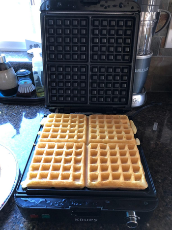 Reviewer image of the black waffle maker