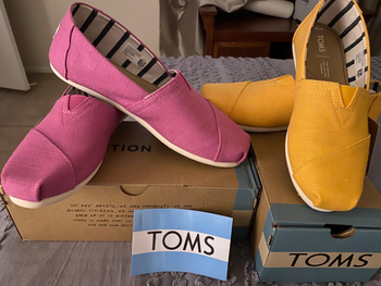 Reviewer image of pink and yellow shoes