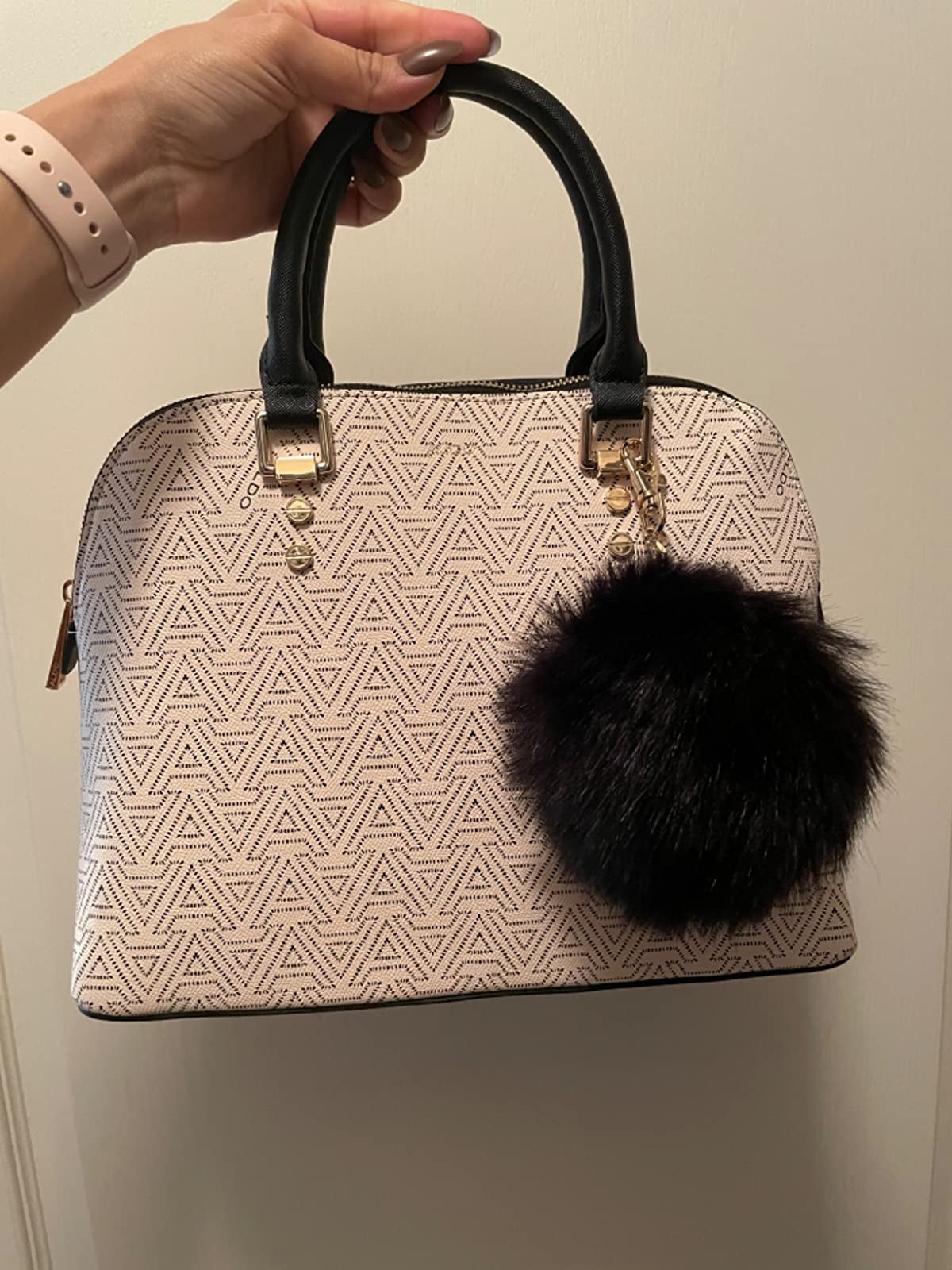 20 Cute Purses For Travel That Will Actually Fit All Your Stuff 20 Cute Purses For Travel That Will Actually Fit All Your Stuff