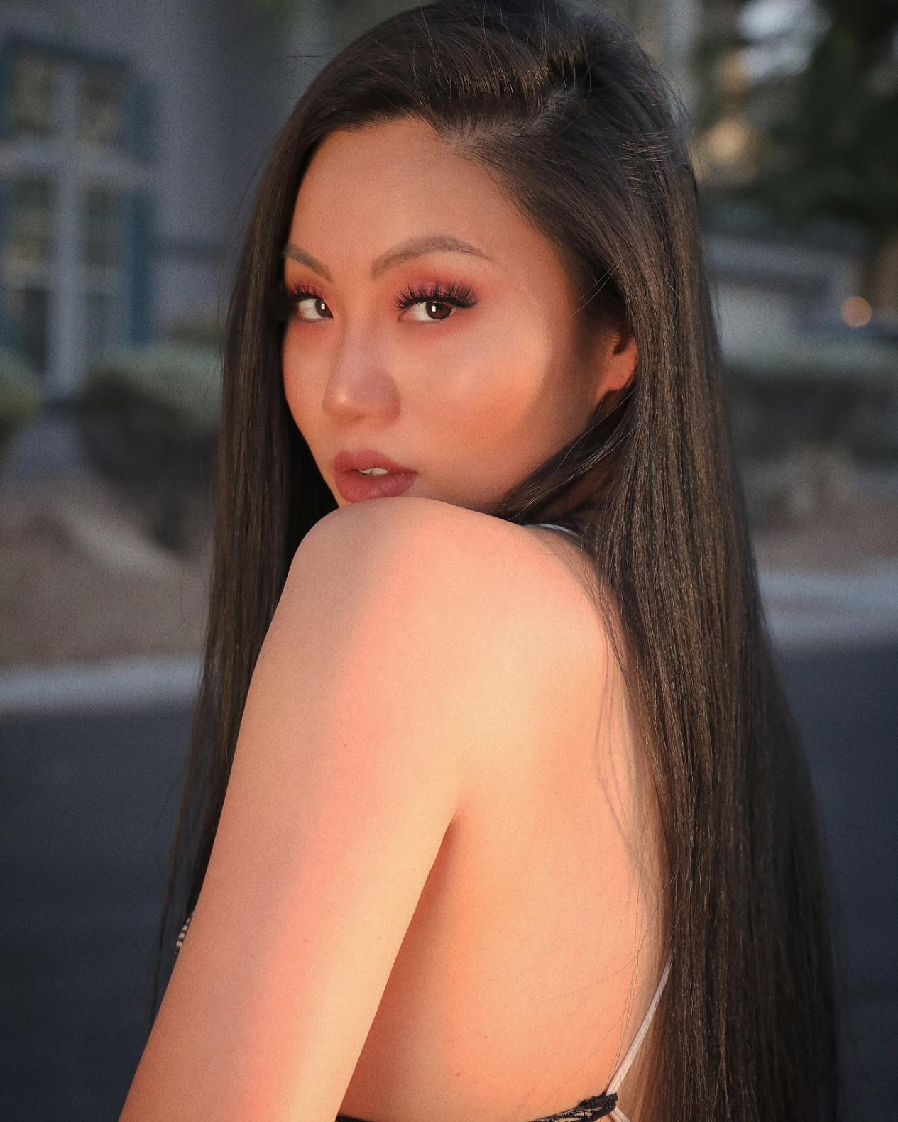 reviewer's eyebrows looking super styled and held in place