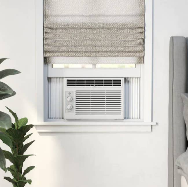 photo of the window A/C in a bedroom window