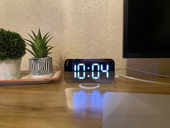 reviewer photo of the large digital clock displaying the time 