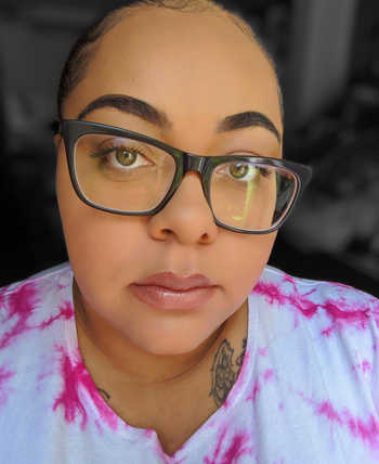 a reviewer wearing the primer and foundation