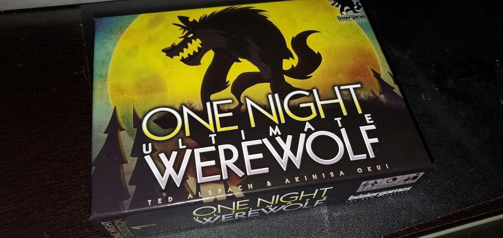 Review of One Night Ultimate Werewolf - Hidden Identity Board Game