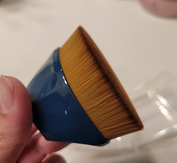 A reviewer's foundation brush, side view