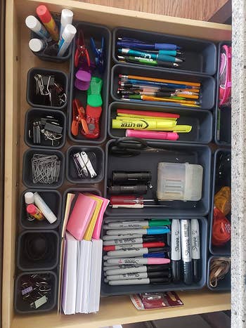A reviewer's draw organized using the trays