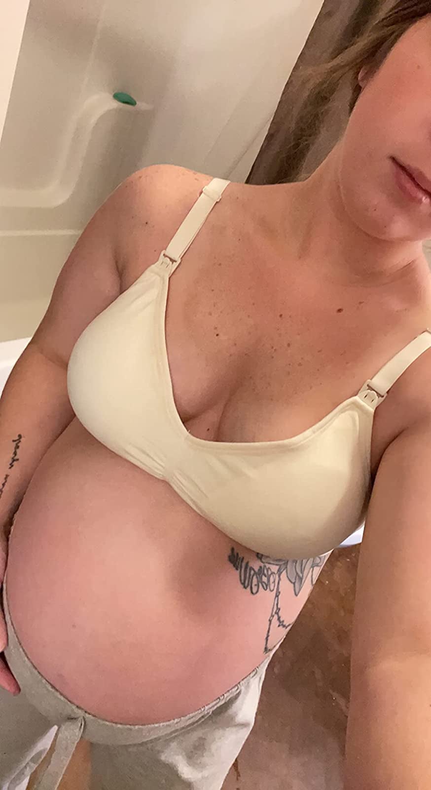 The Maternity nursing bra – Closely