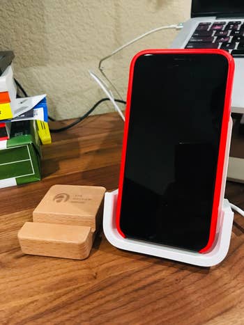 reviewer photo of iPhone charging vertically
