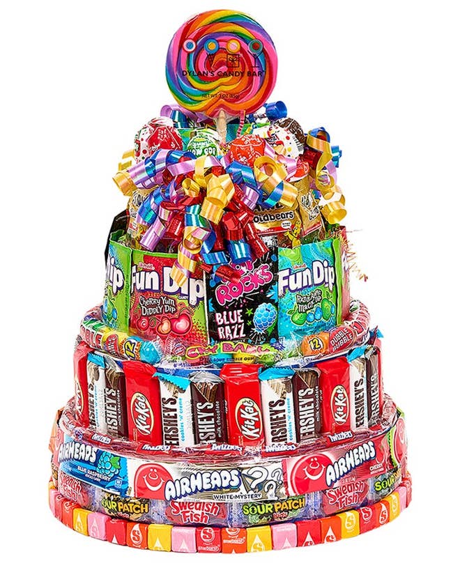 the deluxe candy cake