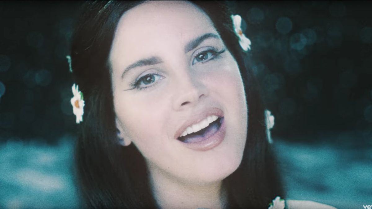 Everyone's Personality Matches A Lana Del Rey Tweet — Which One Are You?