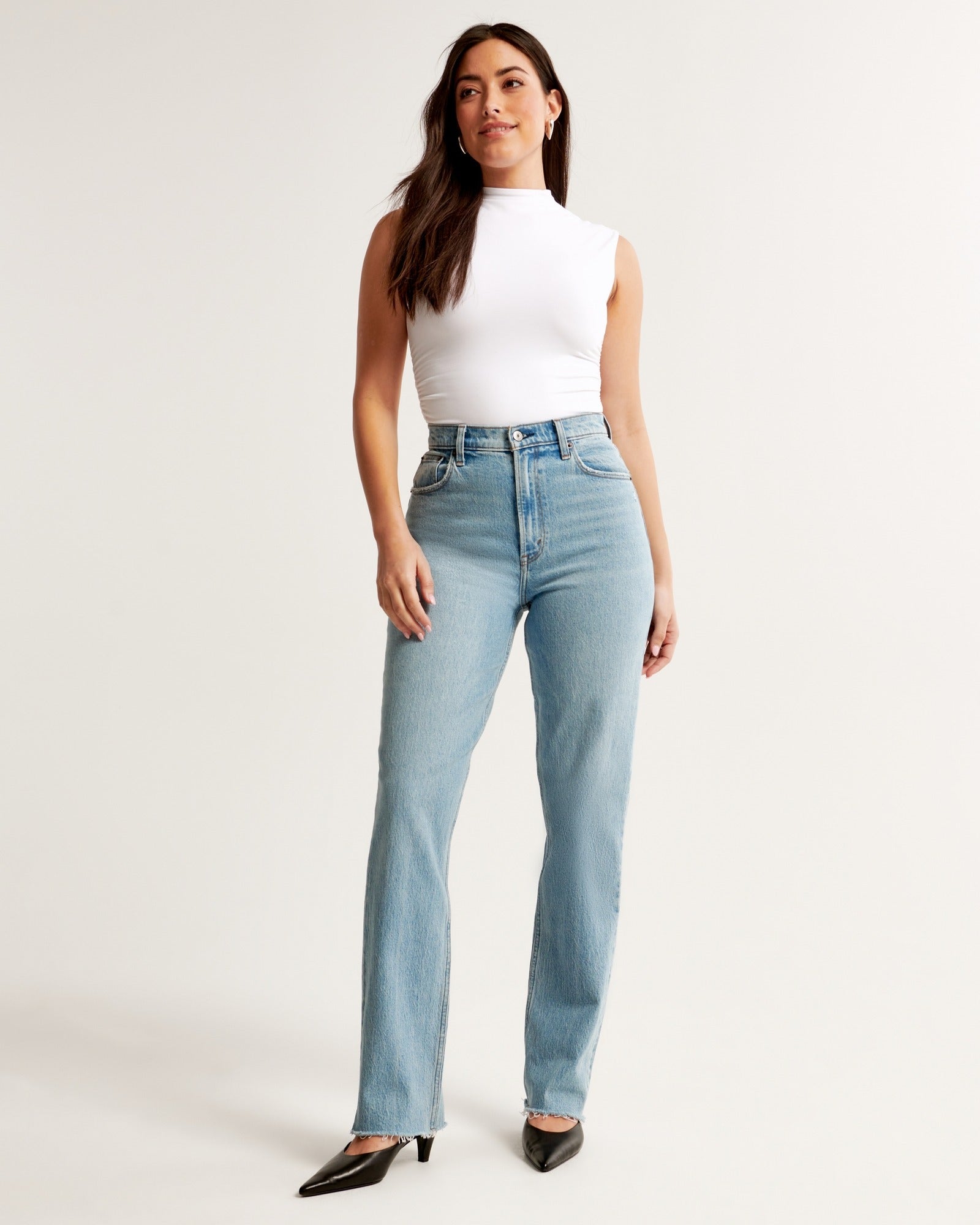 If You're Ready To Try A New Denim Look, Here Are 28 Pairs Of Jeans That  Aren't Skinny