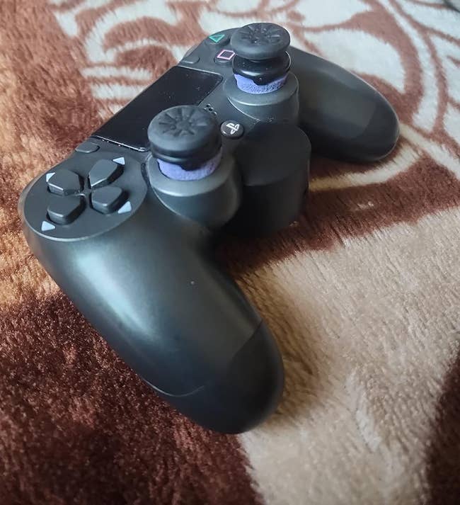 reviewer photo of the thumbsticks on a playstation controller