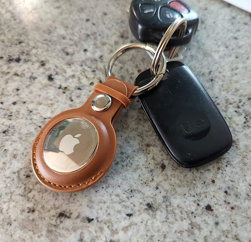 Reviewer's AirTag attached to their keys
