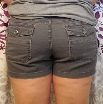 another reviewer showing the back of the gray shorts