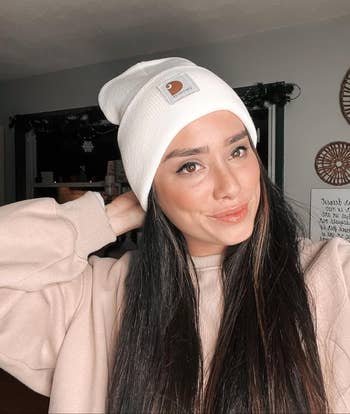reviewer successful  achromatic  beanie 