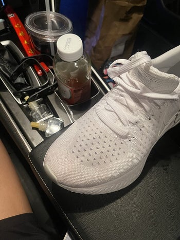 Same shoe without a stain