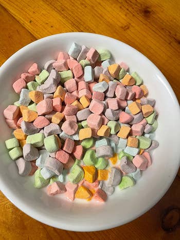 reviewers bowl of marshmallows