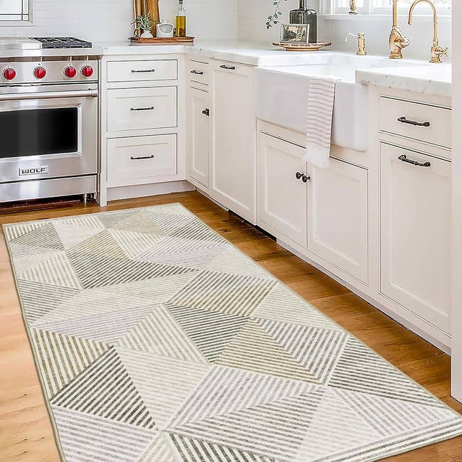 Are Kitchen Mats Normally Cleaned Everyday? Essential Cleaning Tips