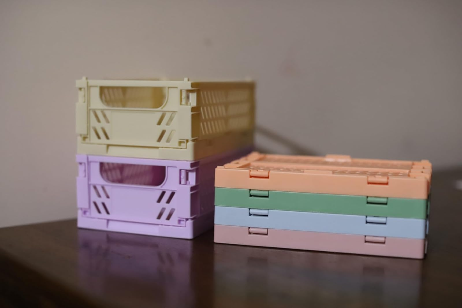 Colorful retention  container  containers 