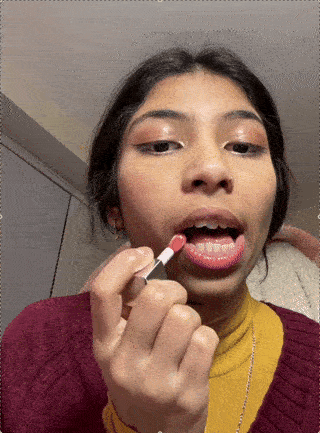 Person applying articulator  glow oil