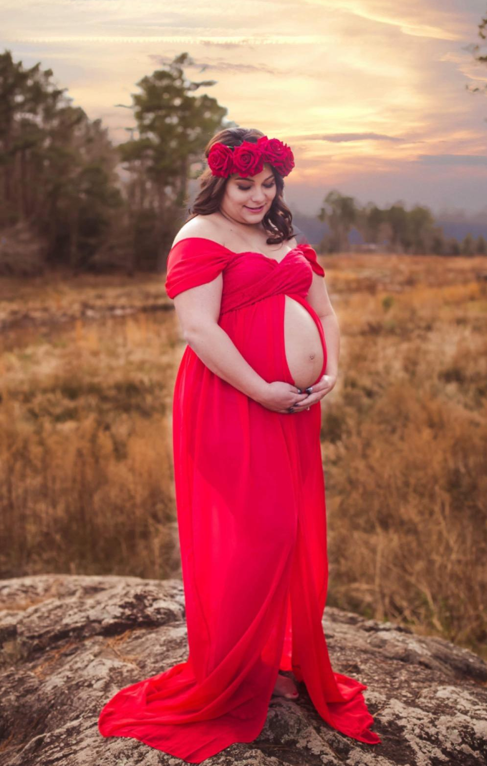 Show Off Your Bump With Our Top 25 Maternity Shoot Outfits!