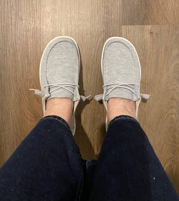 reviewer wearing the shoes successful  airy  grey